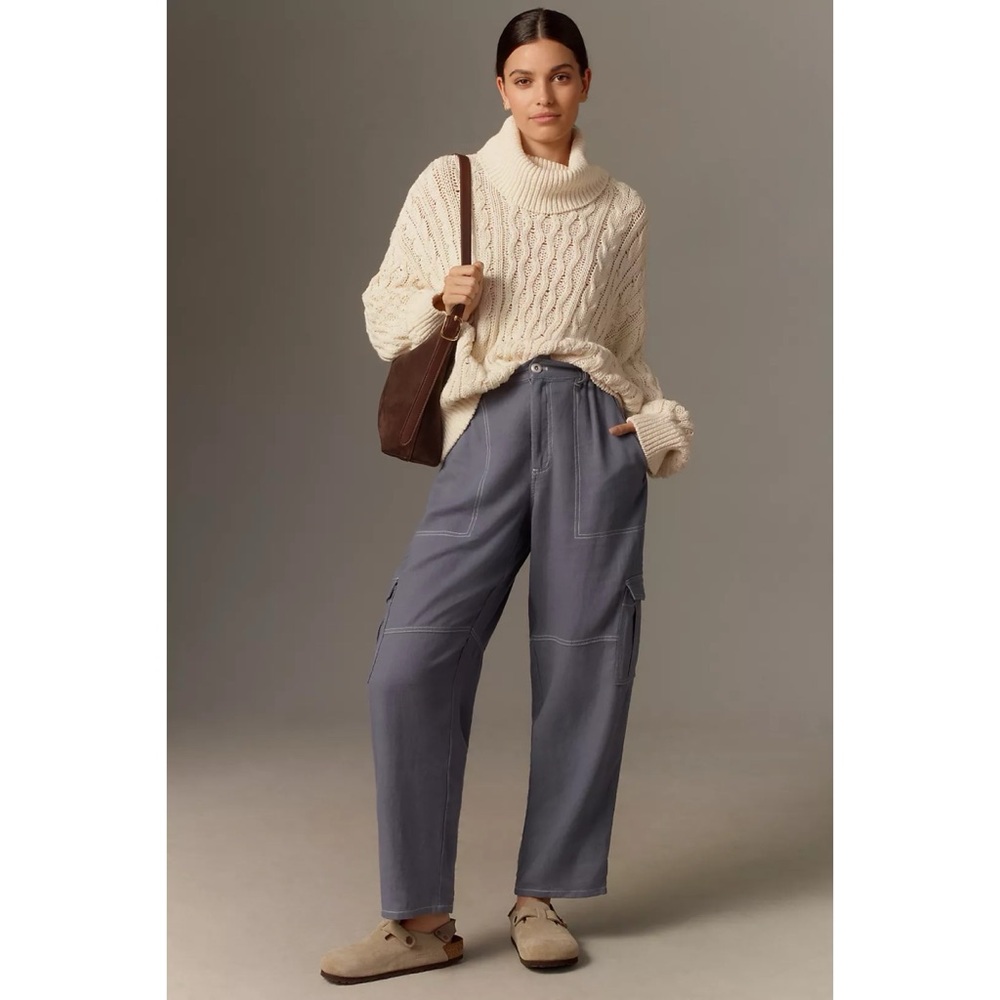 Anthropologie Pilcro Relaxed Cargo Pants in Coral Orange size 28